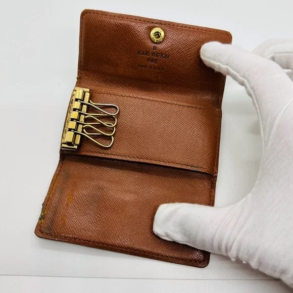 Authentic Louis Vuitton 4 Key holder - Picture 6 of 7